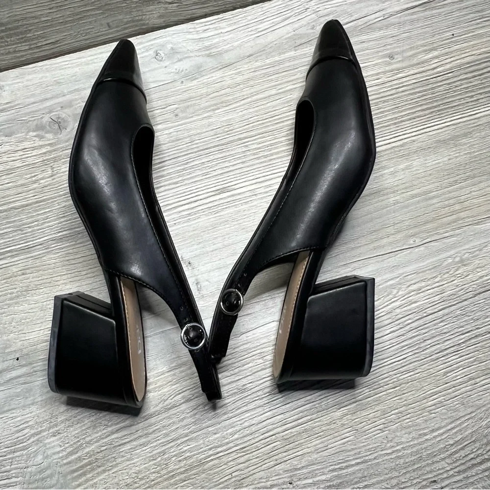 NWT Woman’s Bar lll Tenleyp sling back matte black pointed croc block heels 8.5